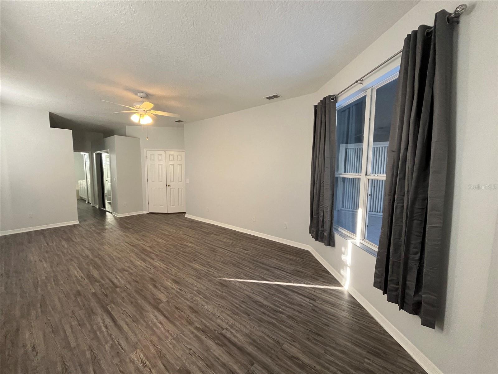 UNIVERSITY ESTATES - Residential Lease