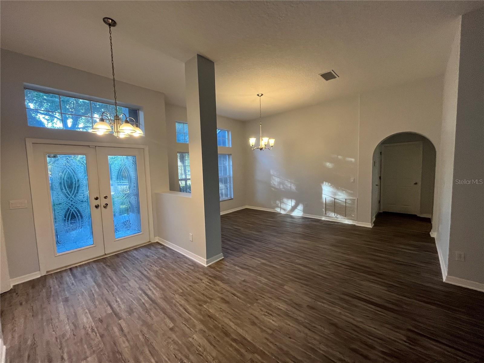 UNIVERSITY ESTATES - Residential Lease