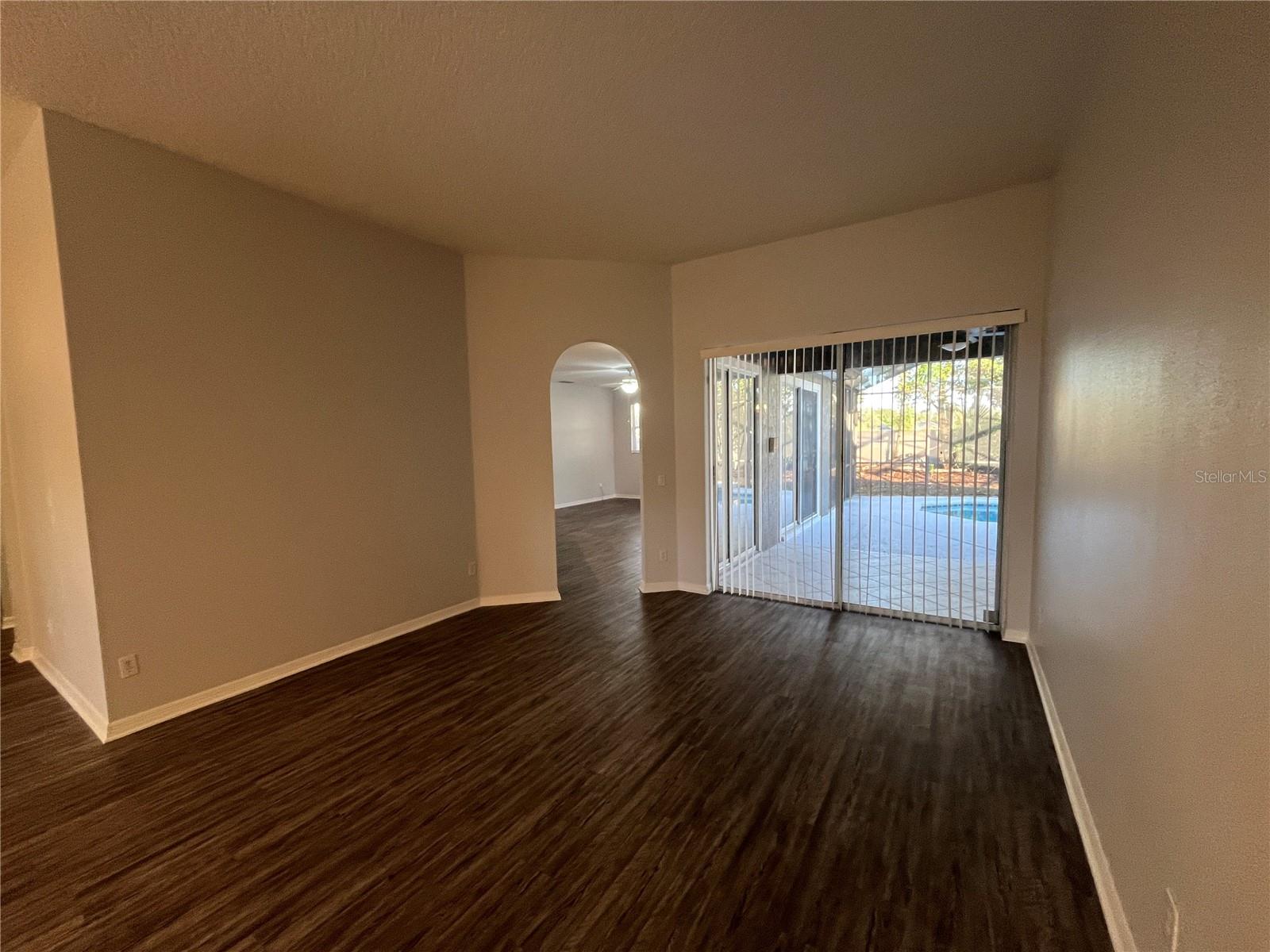 UNIVERSITY ESTATES - Residential Lease