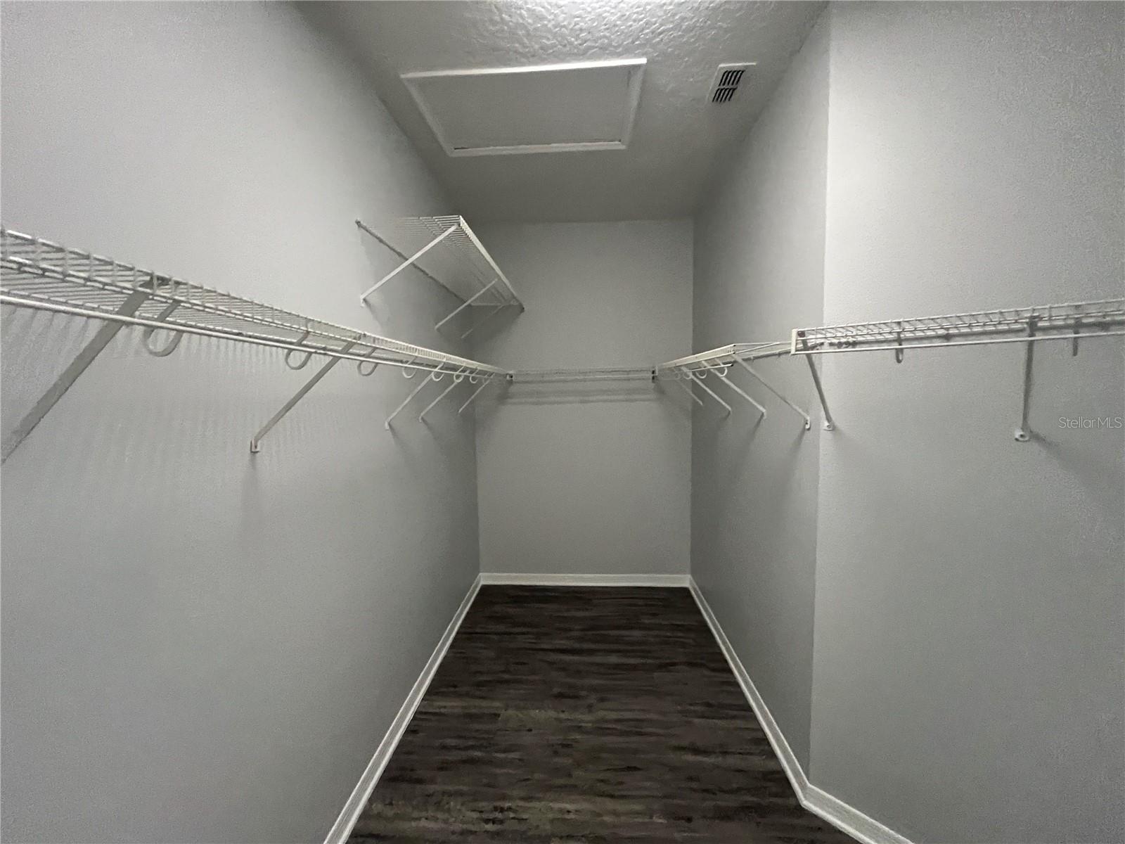 UNIVERSITY ESTATES - Residential Lease