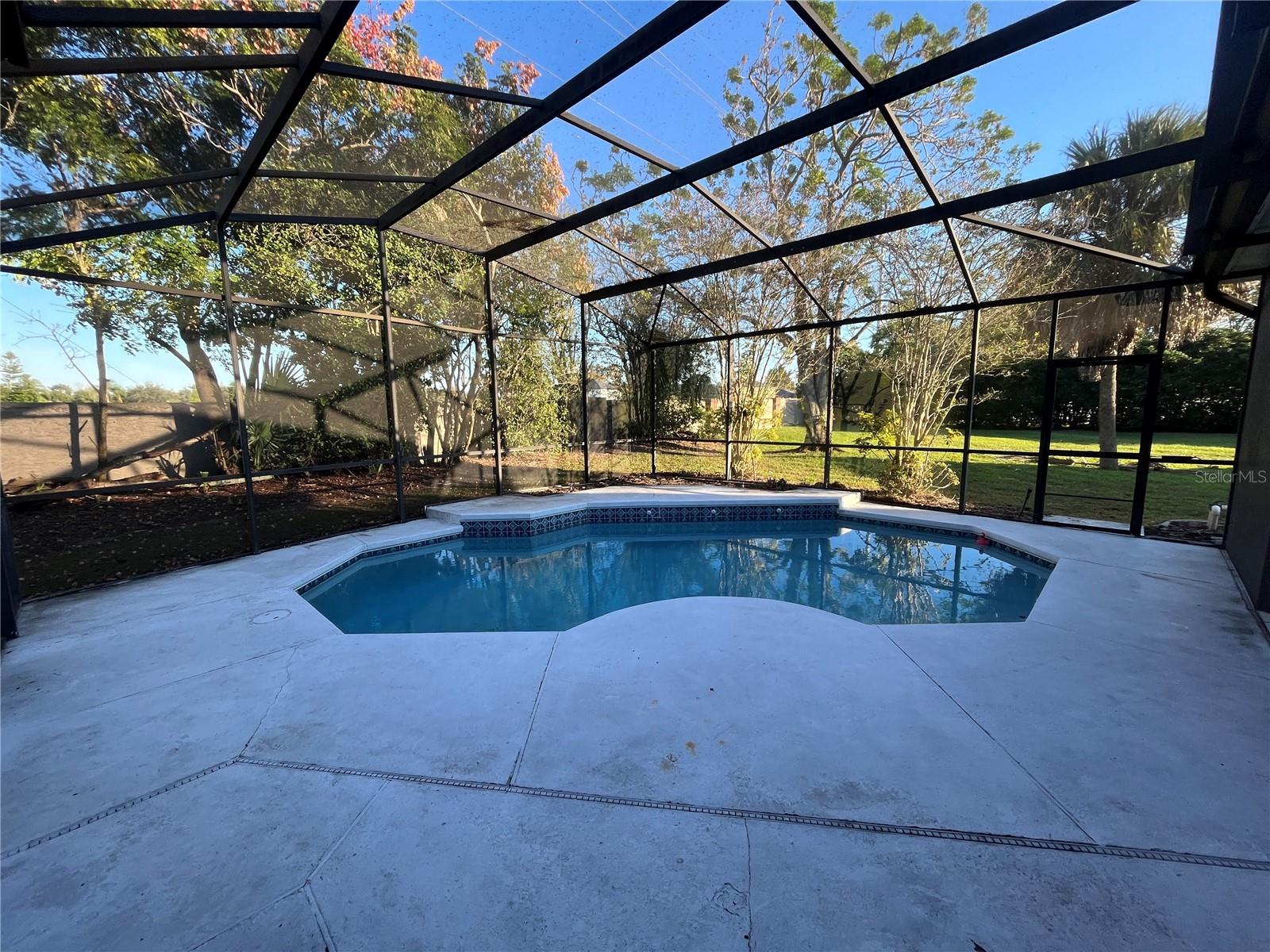 UNIVERSITY ESTATES - Residential Lease