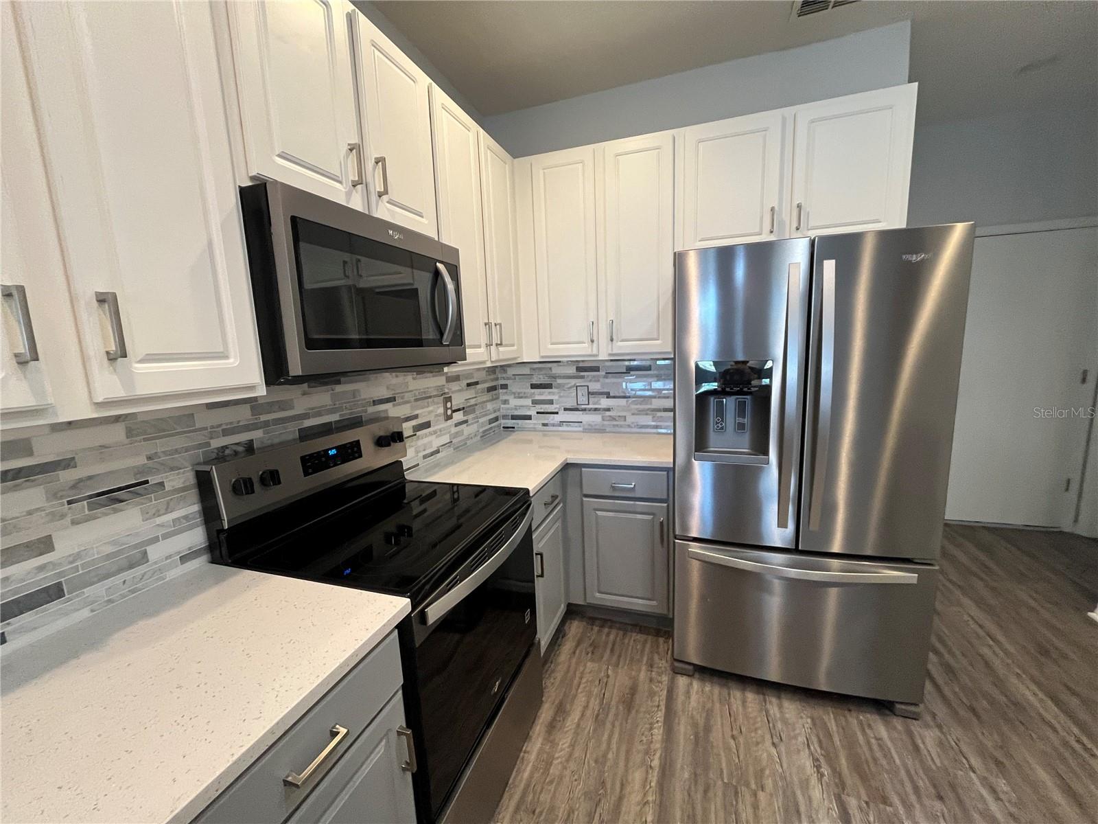 UNIVERSITY ESTATES - Residential Lease