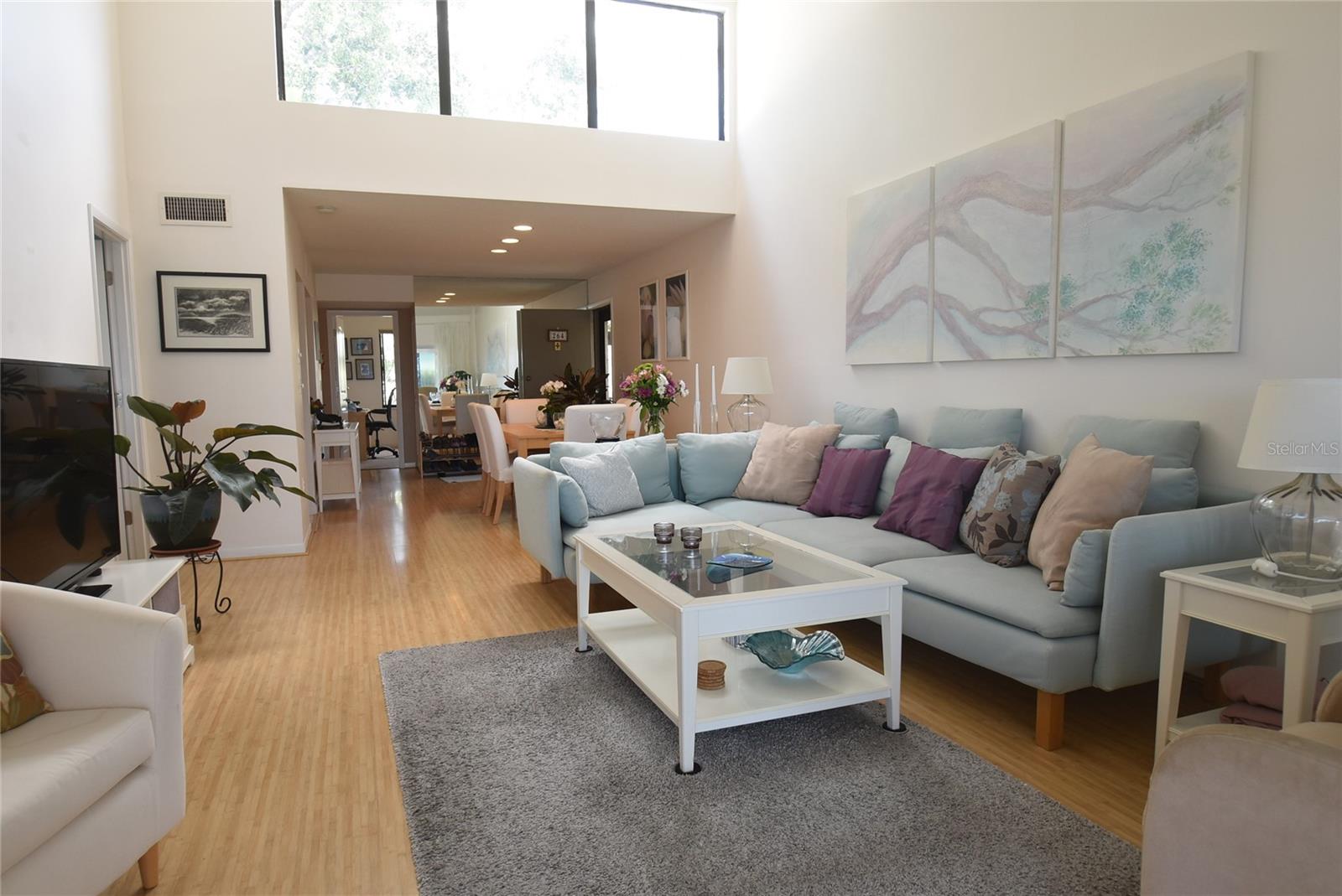 PELICAN COVE VI - Residential Lease