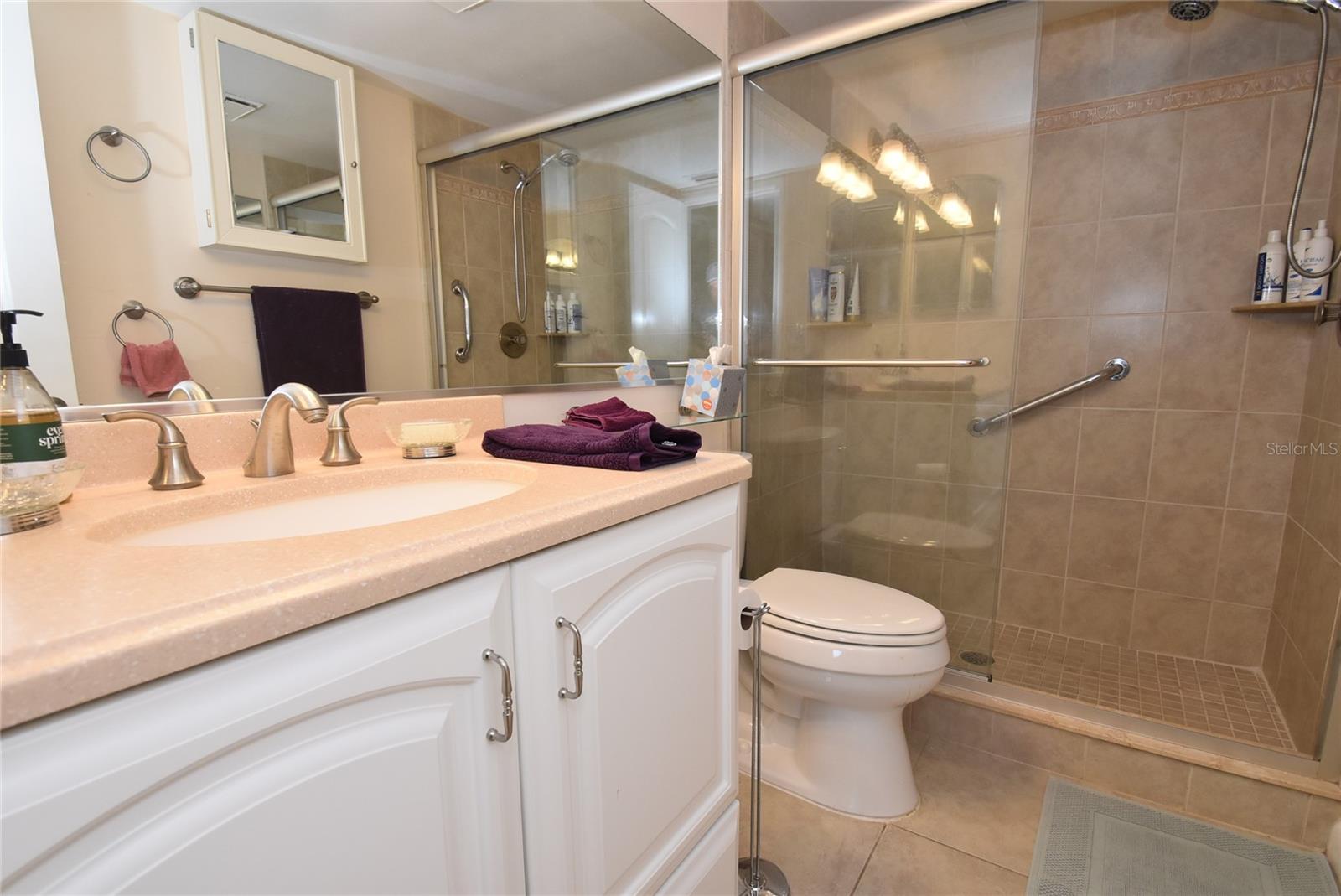 PELICAN COVE VI - Residential Lease
