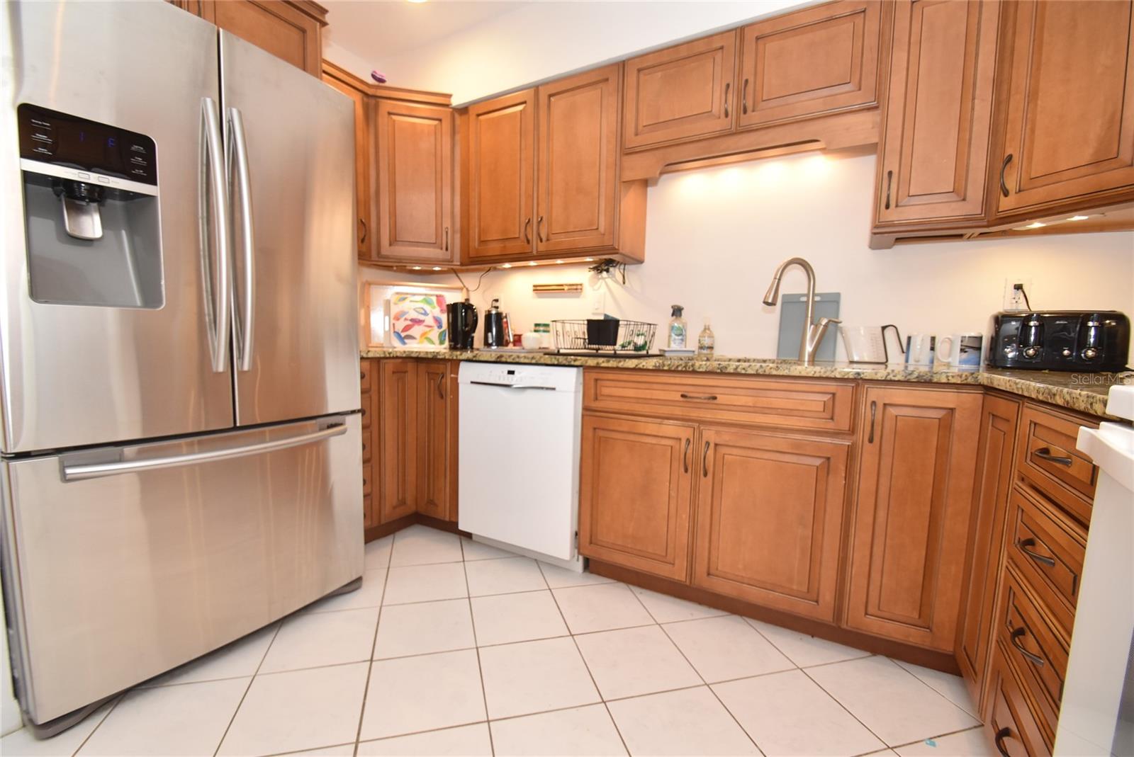PELICAN COVE VI - Residential Lease