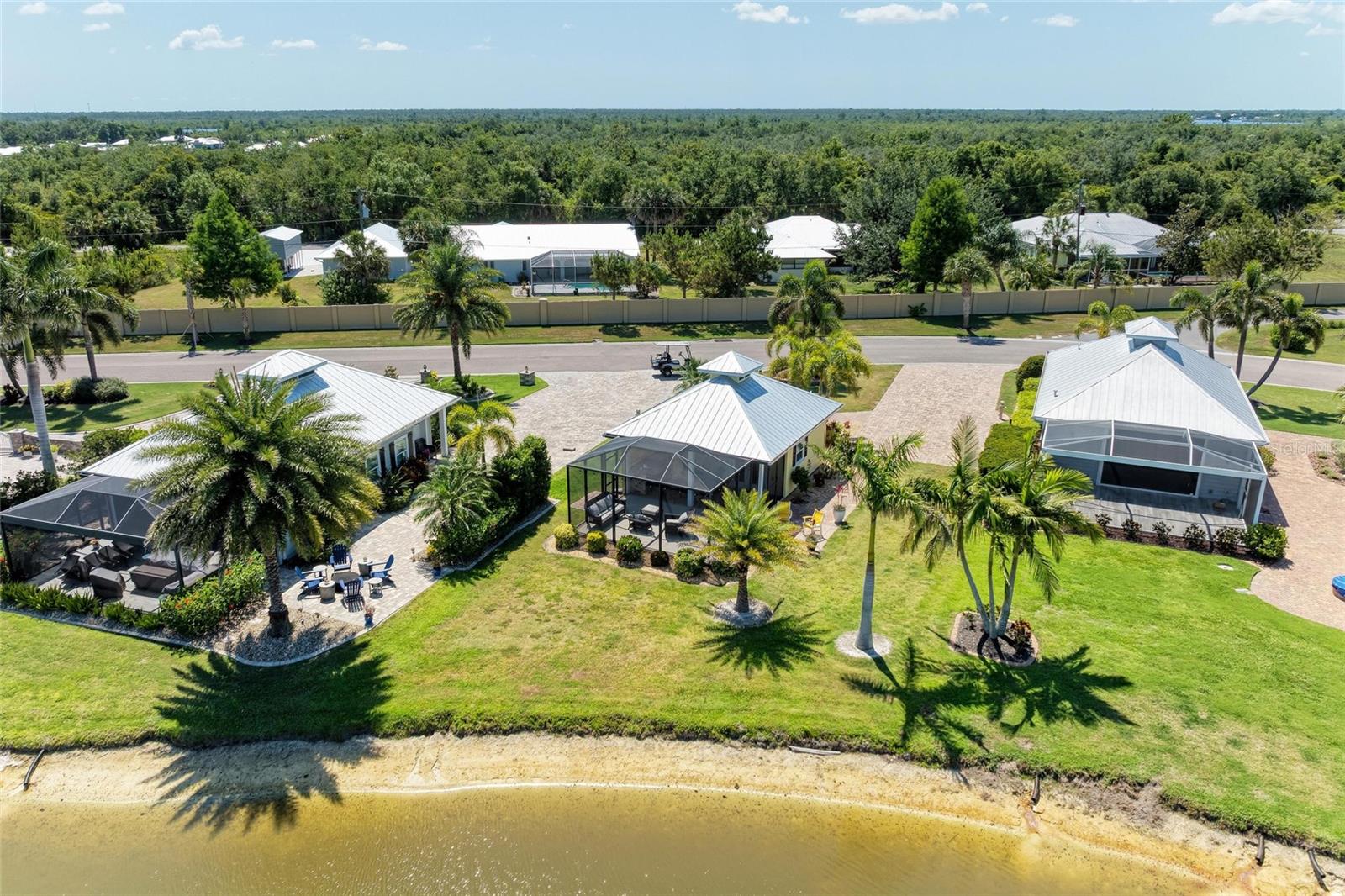 THORNTON CRK MOTORCOACH RESIDENCE - Residential