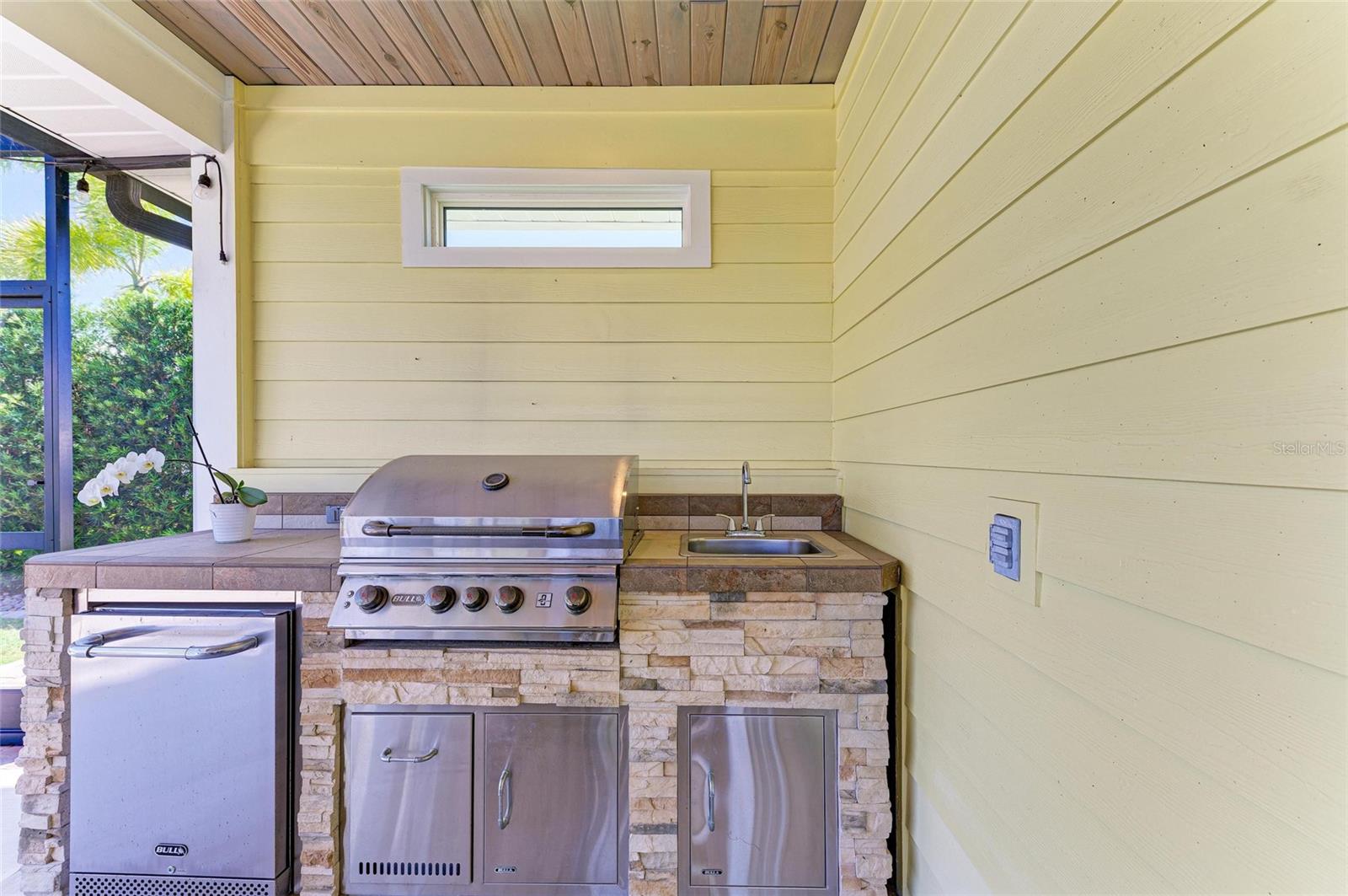 THORNTON CRK MOTORCOACH RESIDENCE - Residential