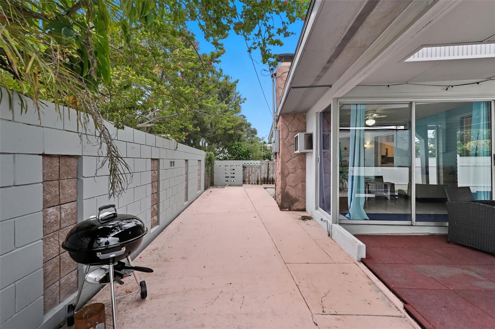 WALSINGHAM HEIGHTS 1ST ADD - Residential