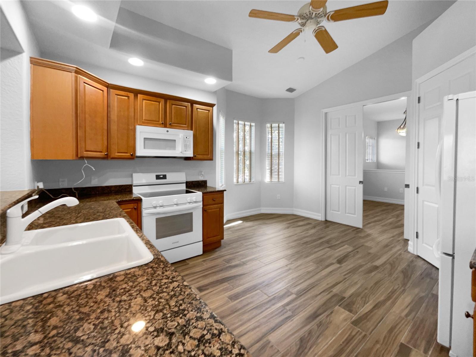 HOWEY IN HILLS MISSION CARMEL CONDO U - Residential