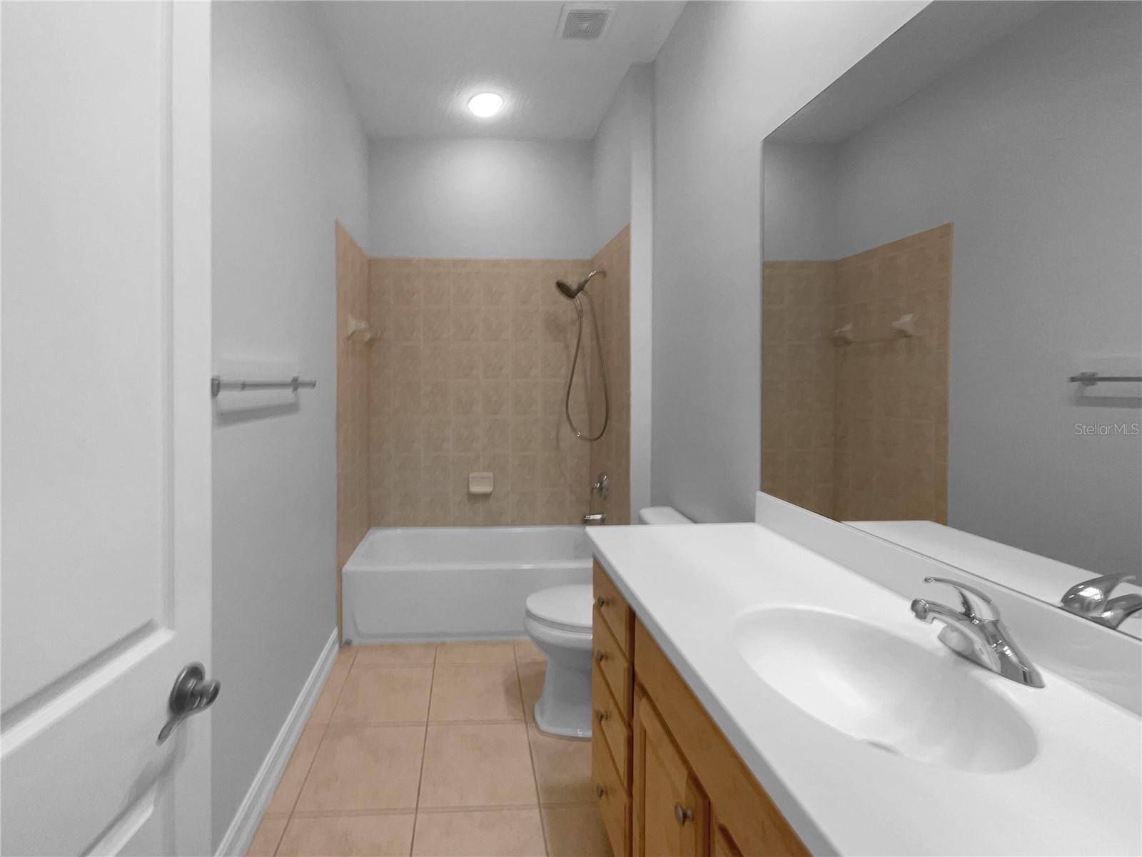 HOWEY IN HILLS MISSION CARMEL CONDO U - Residential