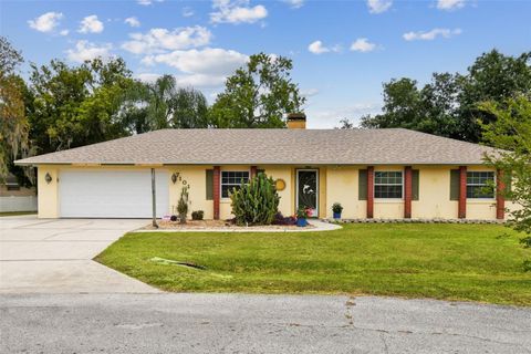 A home in LAKELAND