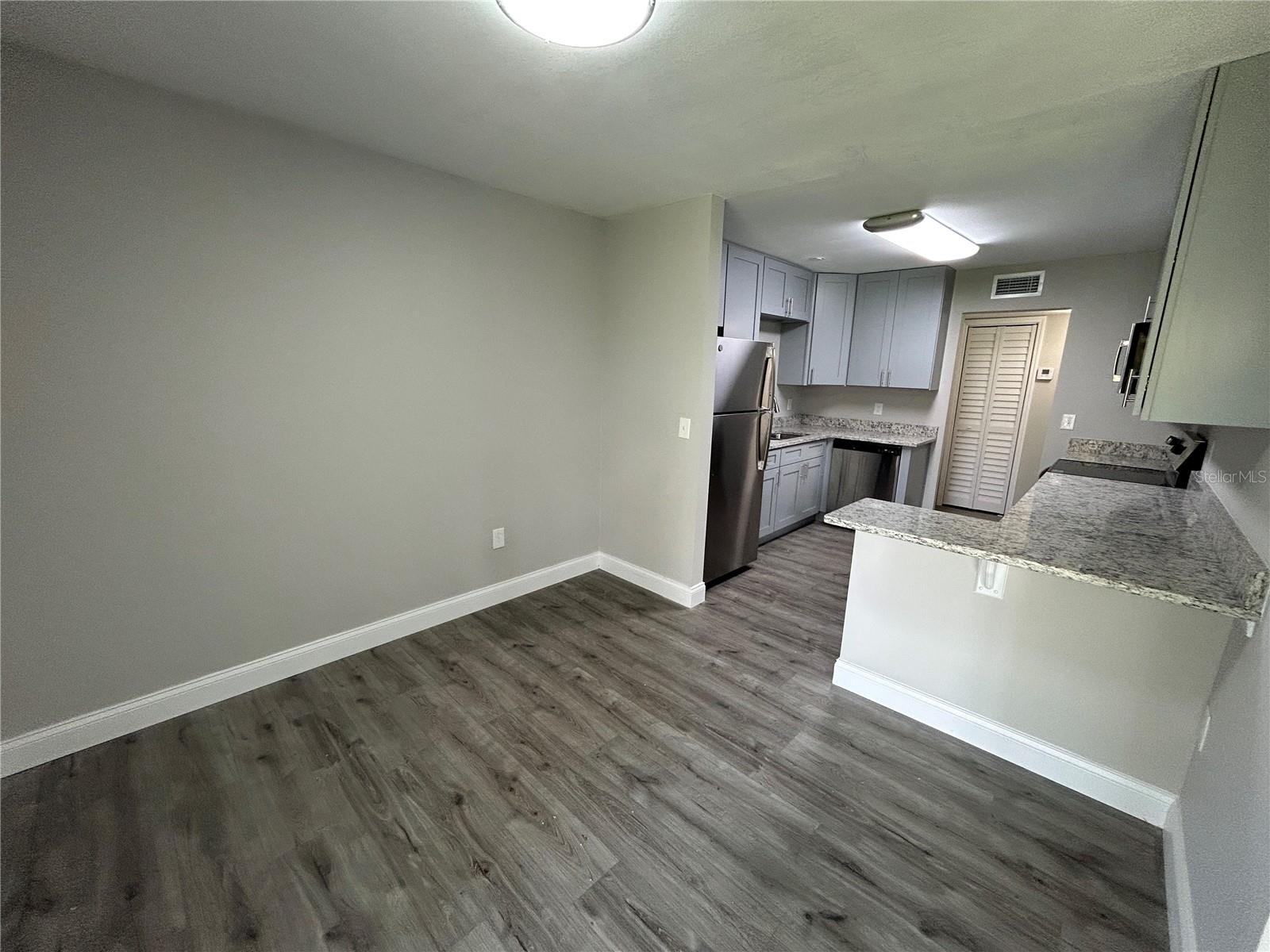 4403 S SEMORAN BOULEVARD 5