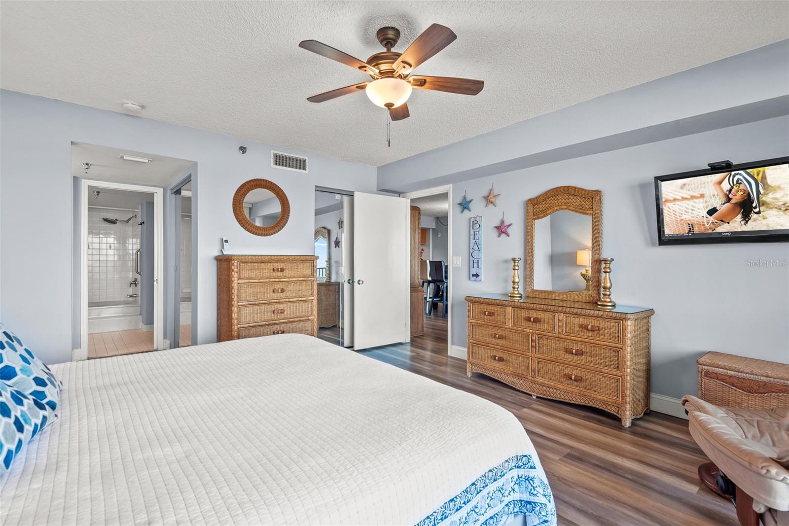 ASHLEY CONDO - Residential