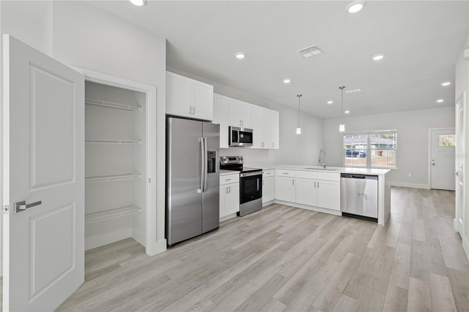 MARION OAKS UN 04 - Residential