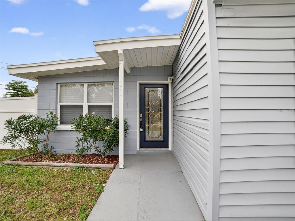 Photo of 728 Westbrook Avenue, Brandon, FL 33511 (MLS # TB8454879)