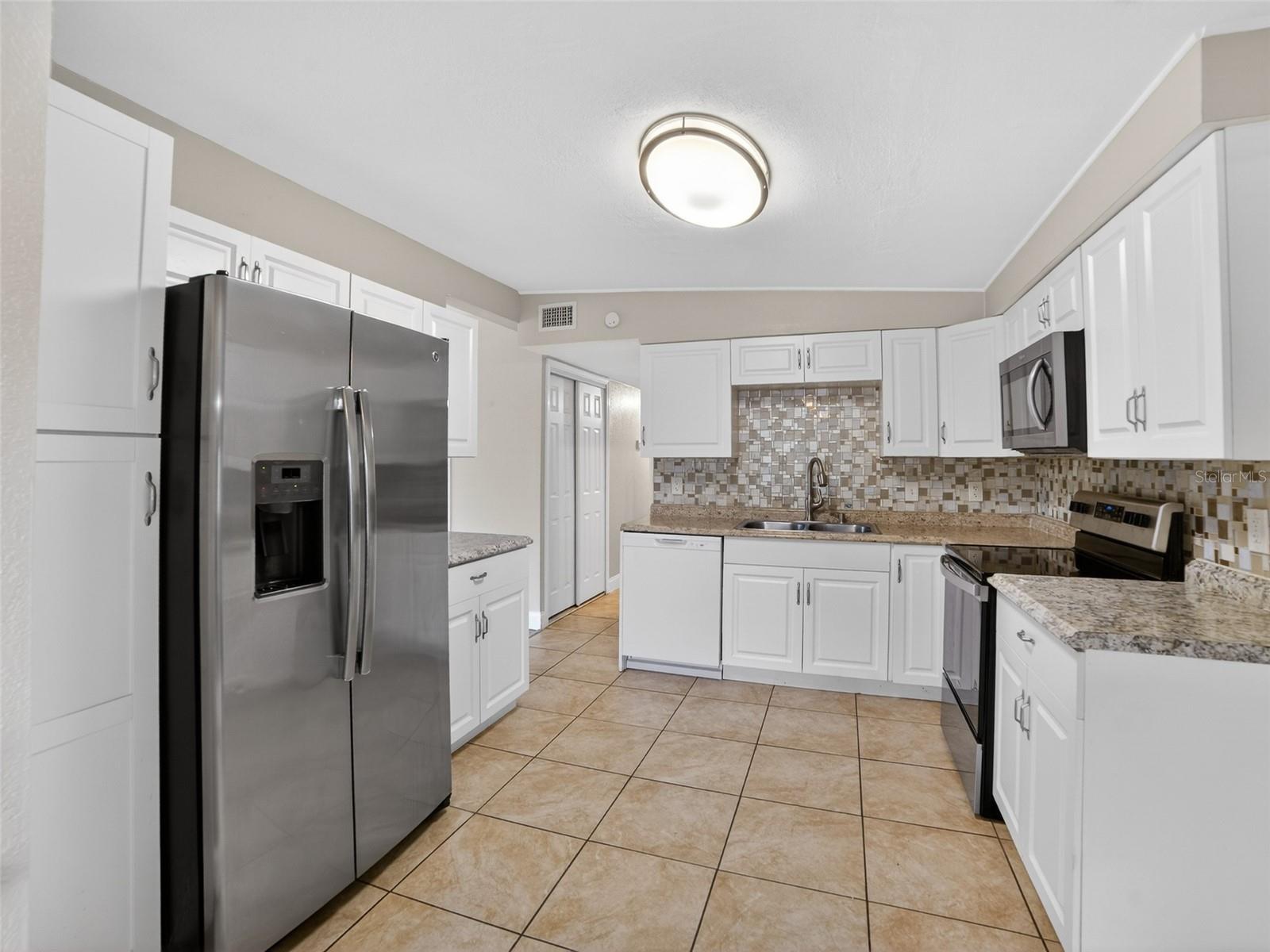 PLANTATION ESTATES - Residential