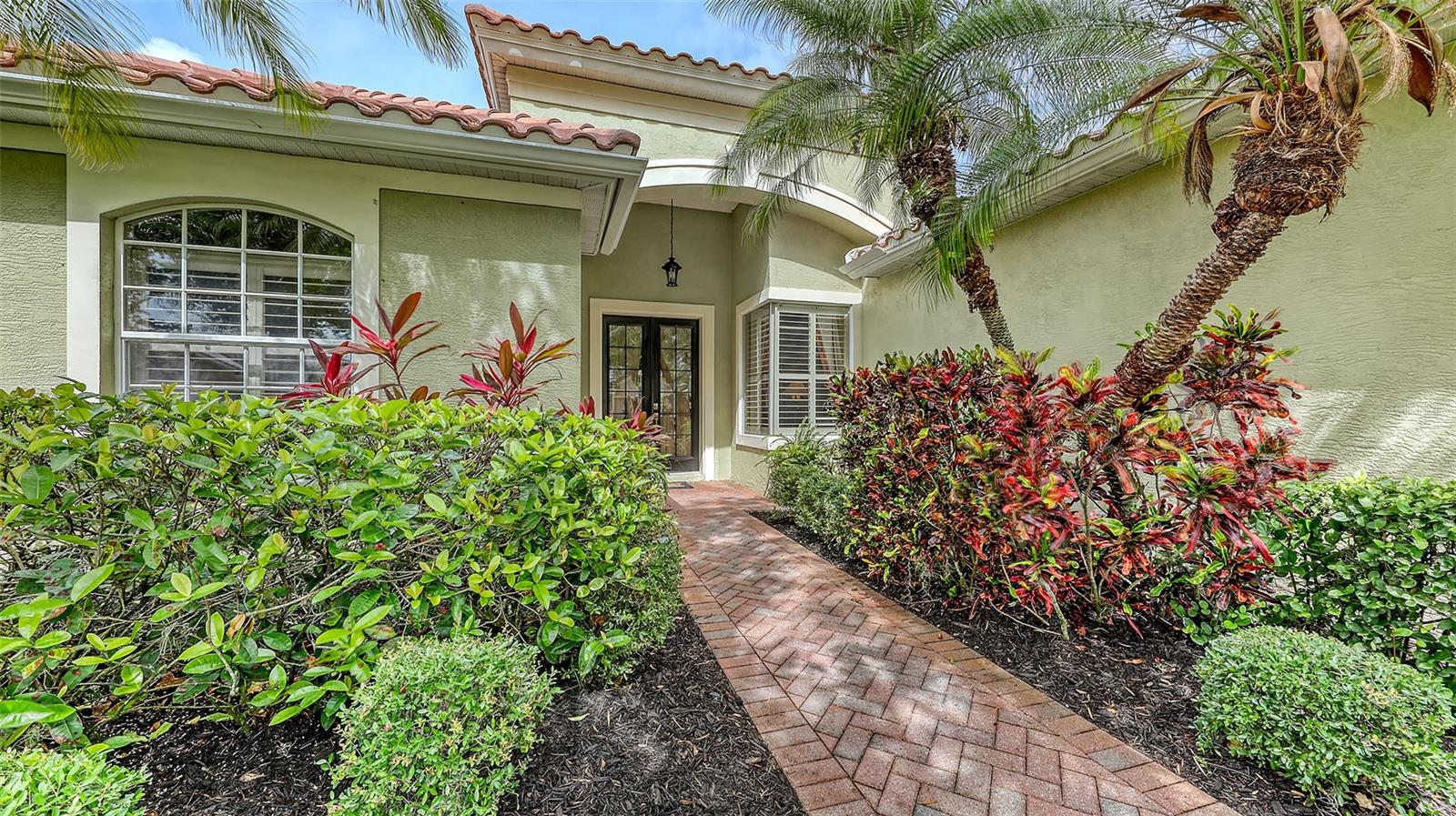 7012 TREYMORE COURT