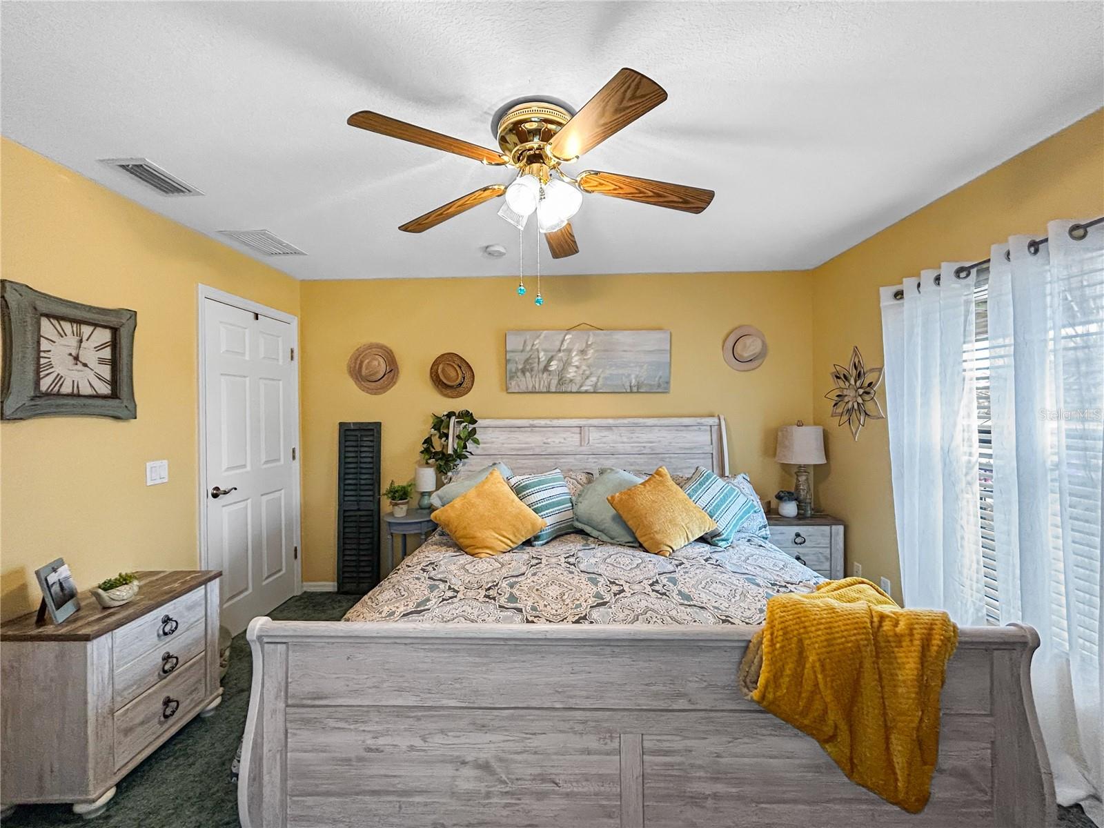 ROTONDA WEST BROADMOOR - Residential