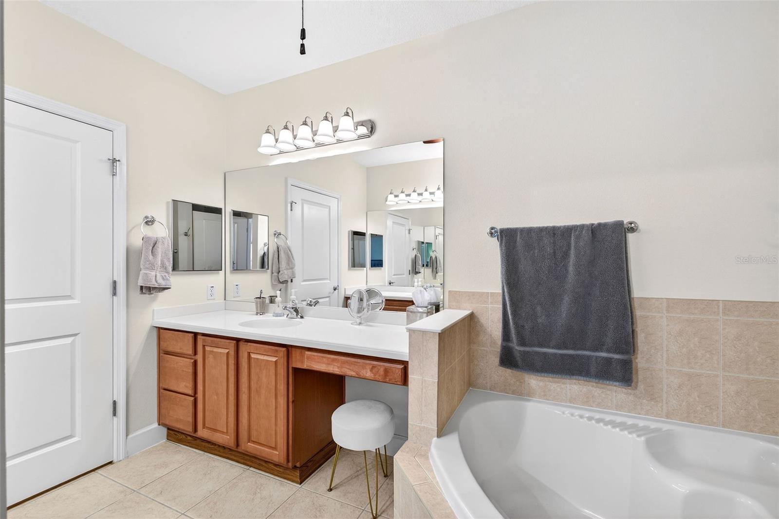 ARTISAN CLUB; A CONDO PH 4 - Residential