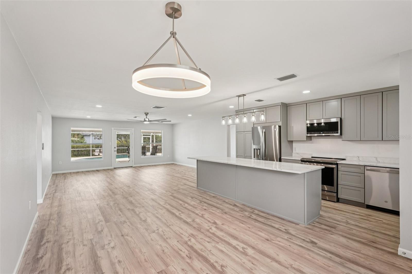 HIGHLAND SHORES SECOND UNIT - Residential