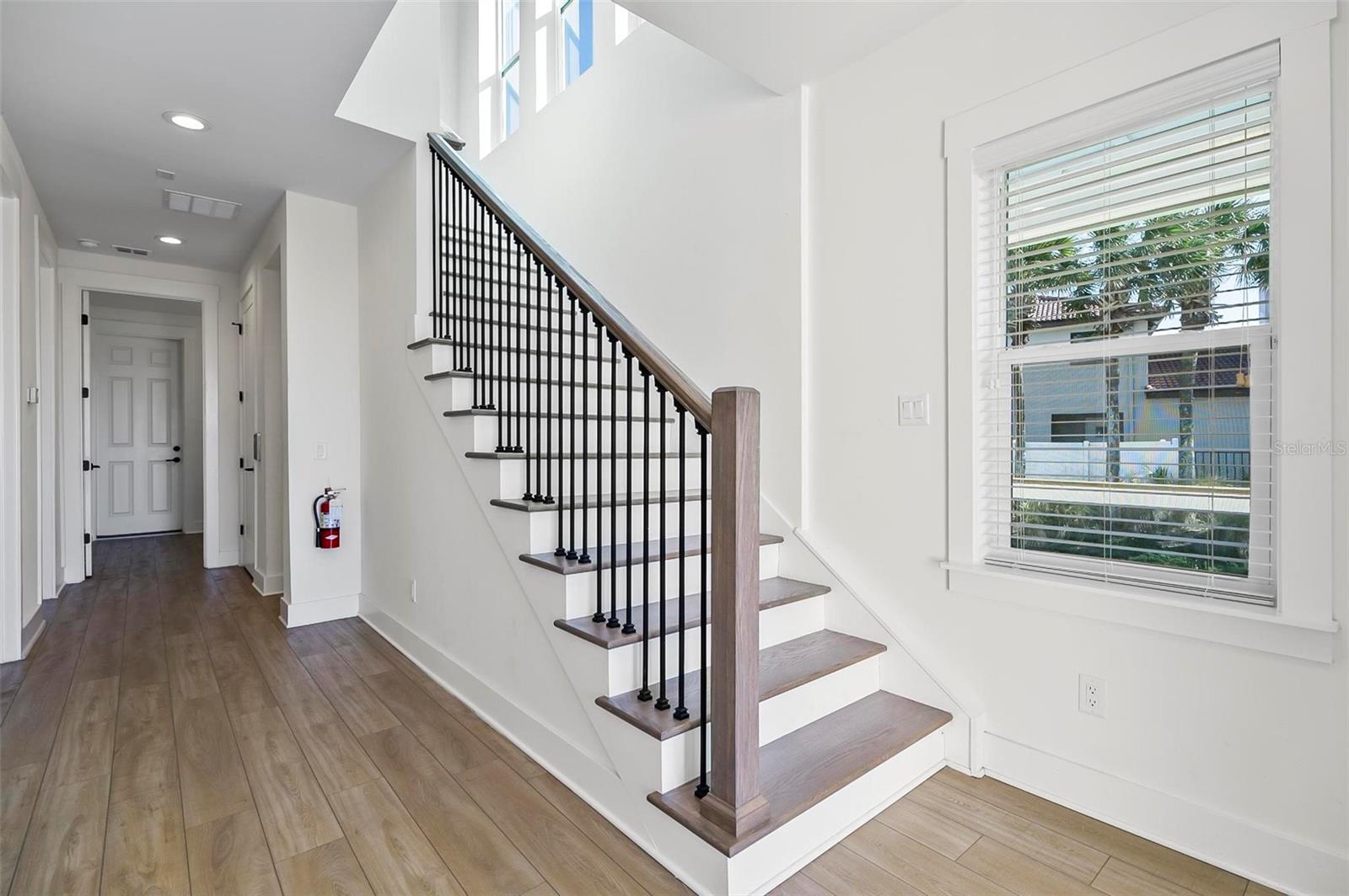 200 SURFVIEW LANE