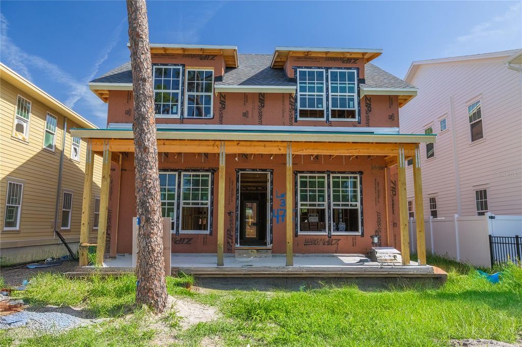 Photo of 475 47th Avenue N, St Petersburg, FL 33703 (MLS # TB8532286)
