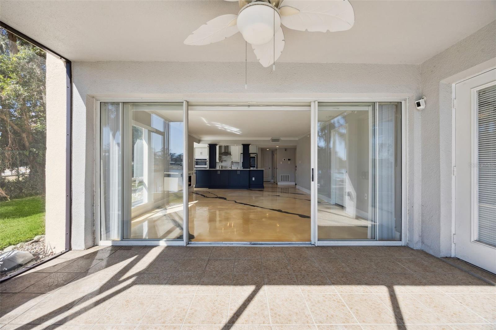 MOORINGS ON LAKE MAITLAND CONDO BLDG 03 - Residential