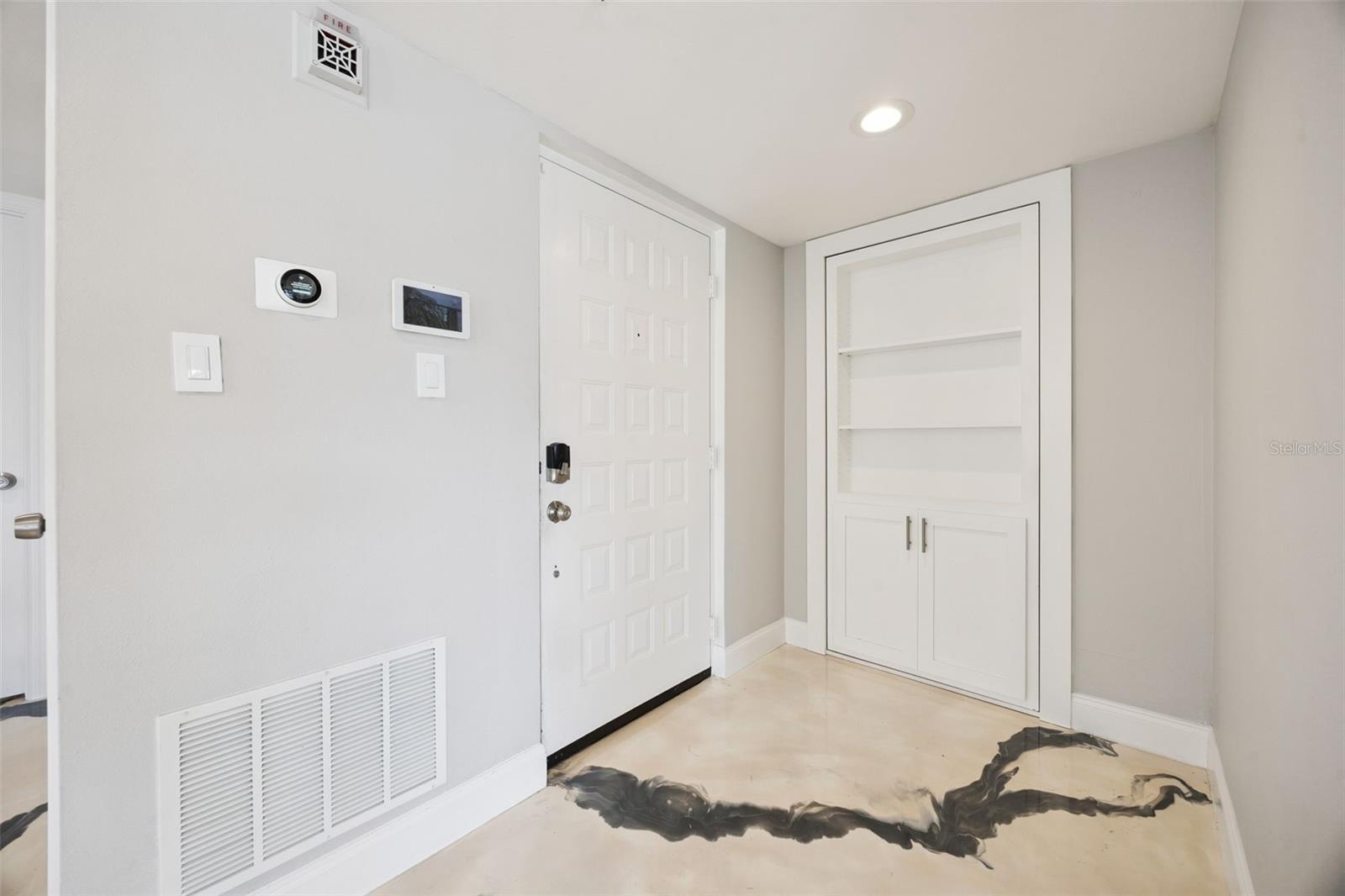 MOORINGS ON LAKE MAITLAND CONDO BLDG 03 - Residential