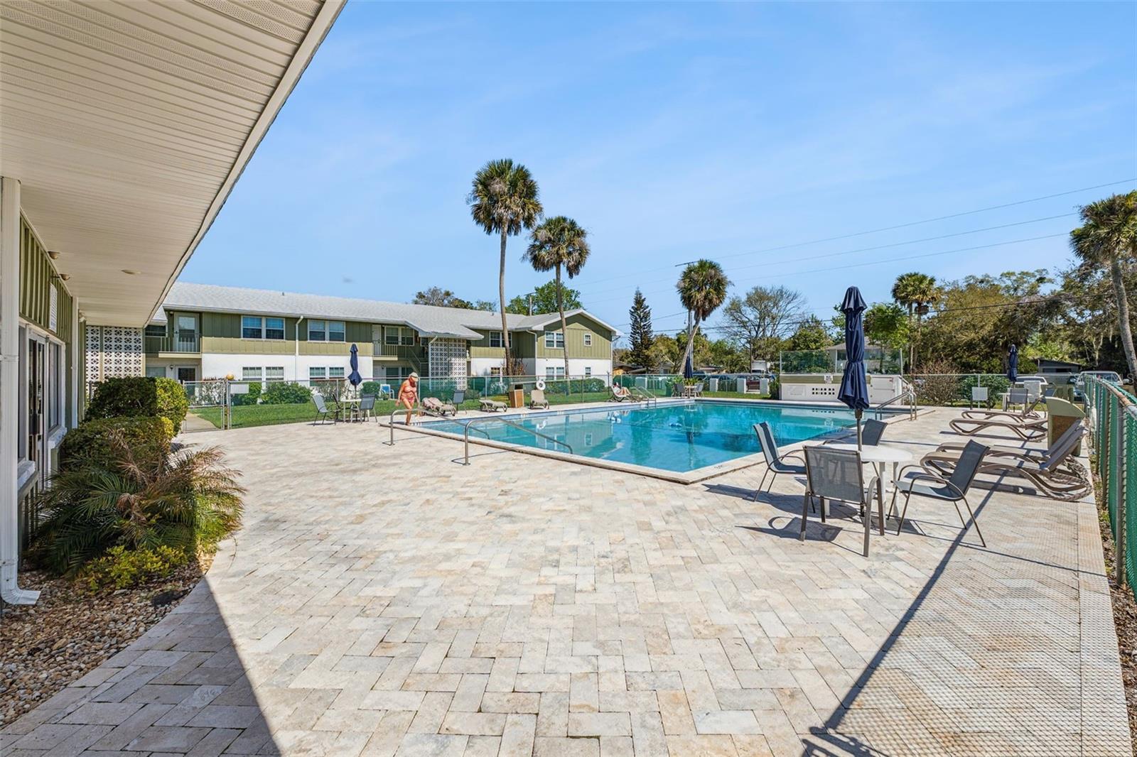 HOLLY SQUARE CONDO - Residential