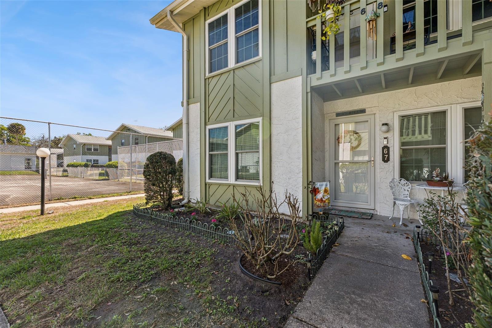 HOLLY SQUARE CONDO - Residential