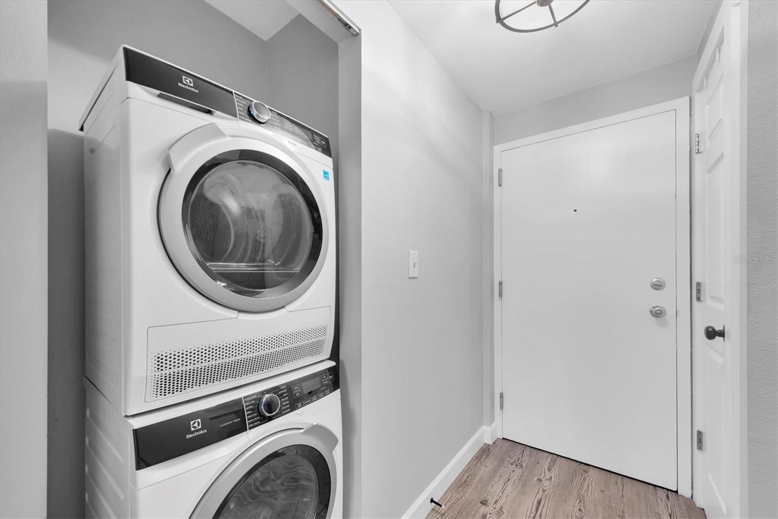 406 W CEDAR STREET 403