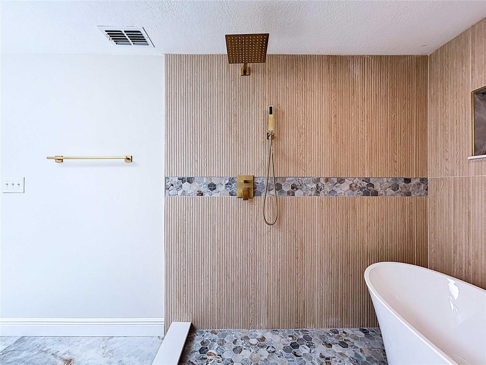 FLOR A MAR - Residential