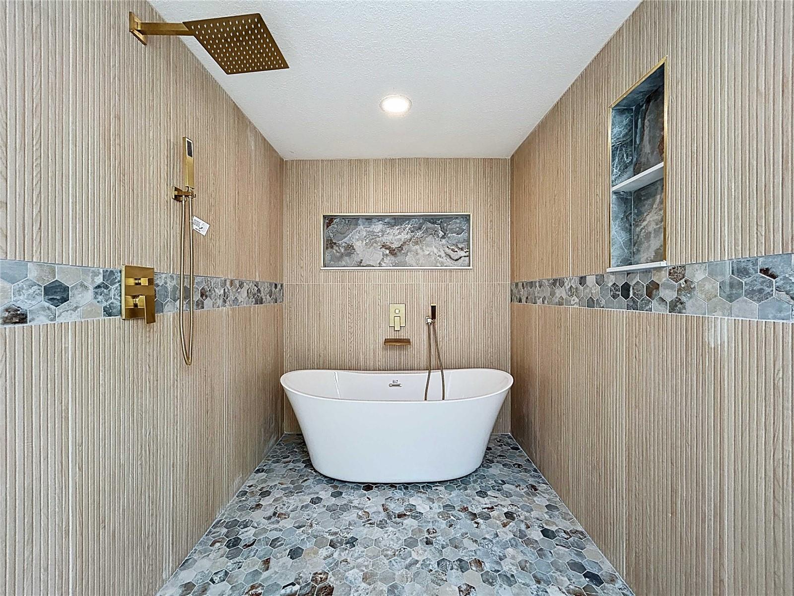 FLOR A MAR - Residential