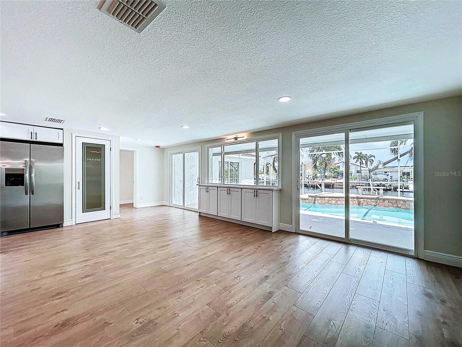 FLOR A MAR - Residential