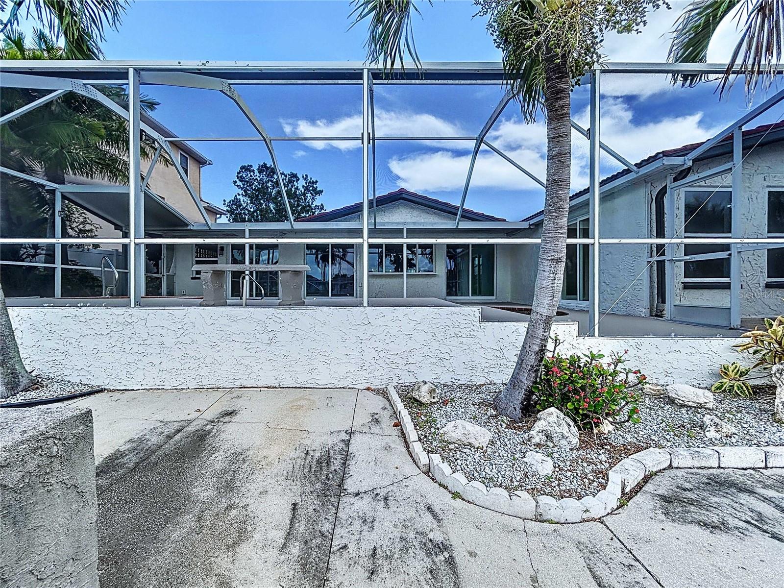 FLOR A MAR - Residential