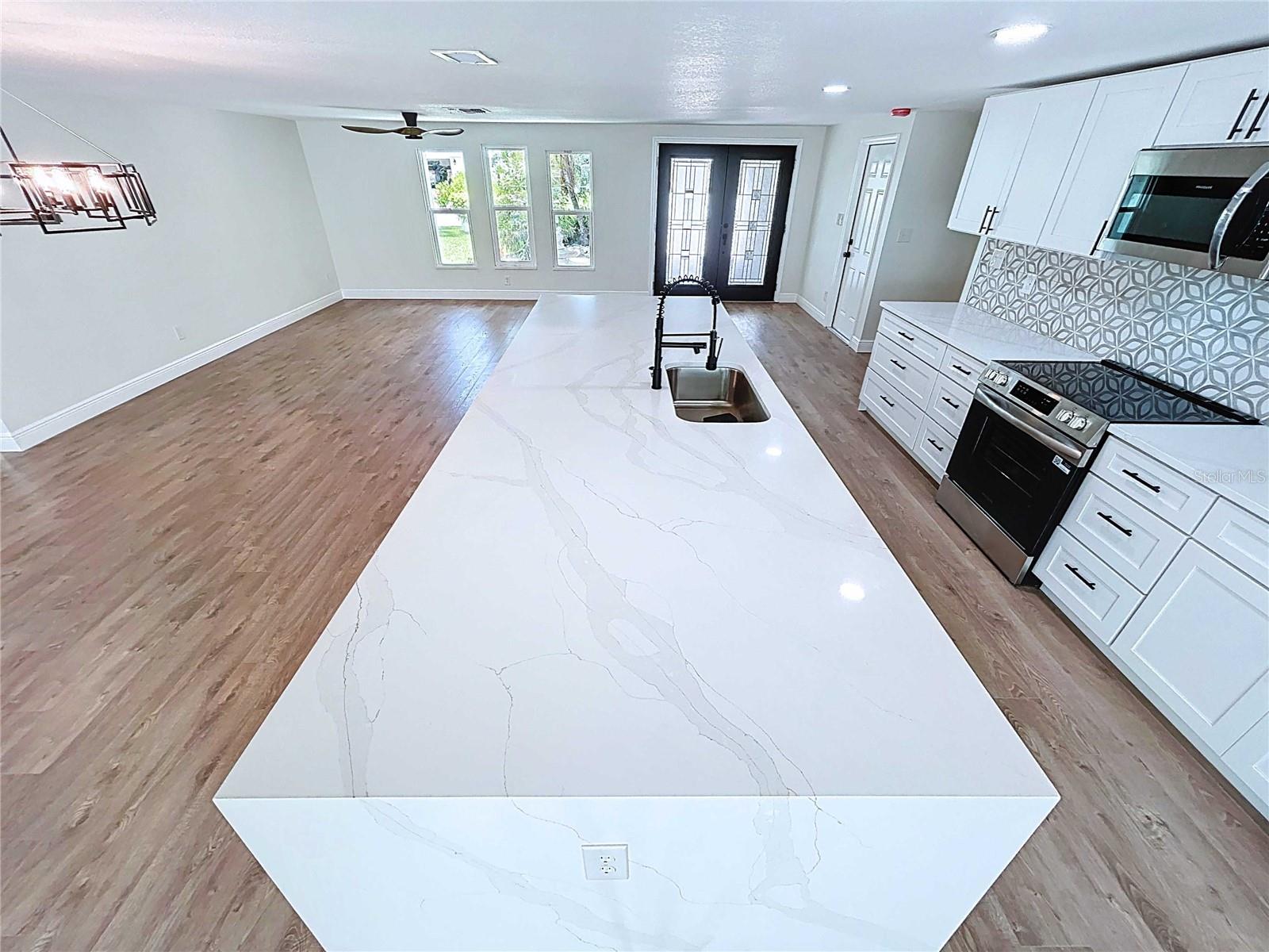 FLOR A MAR - Residential