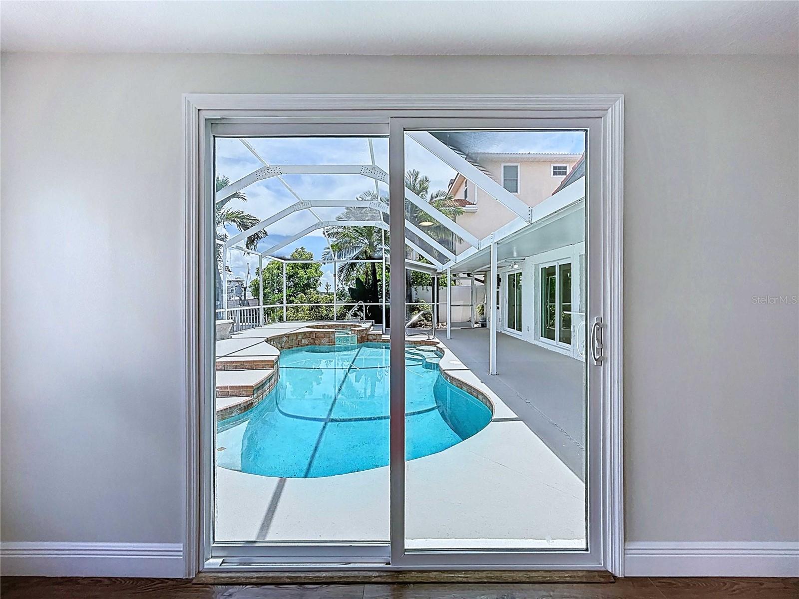 FLOR A MAR - Residential