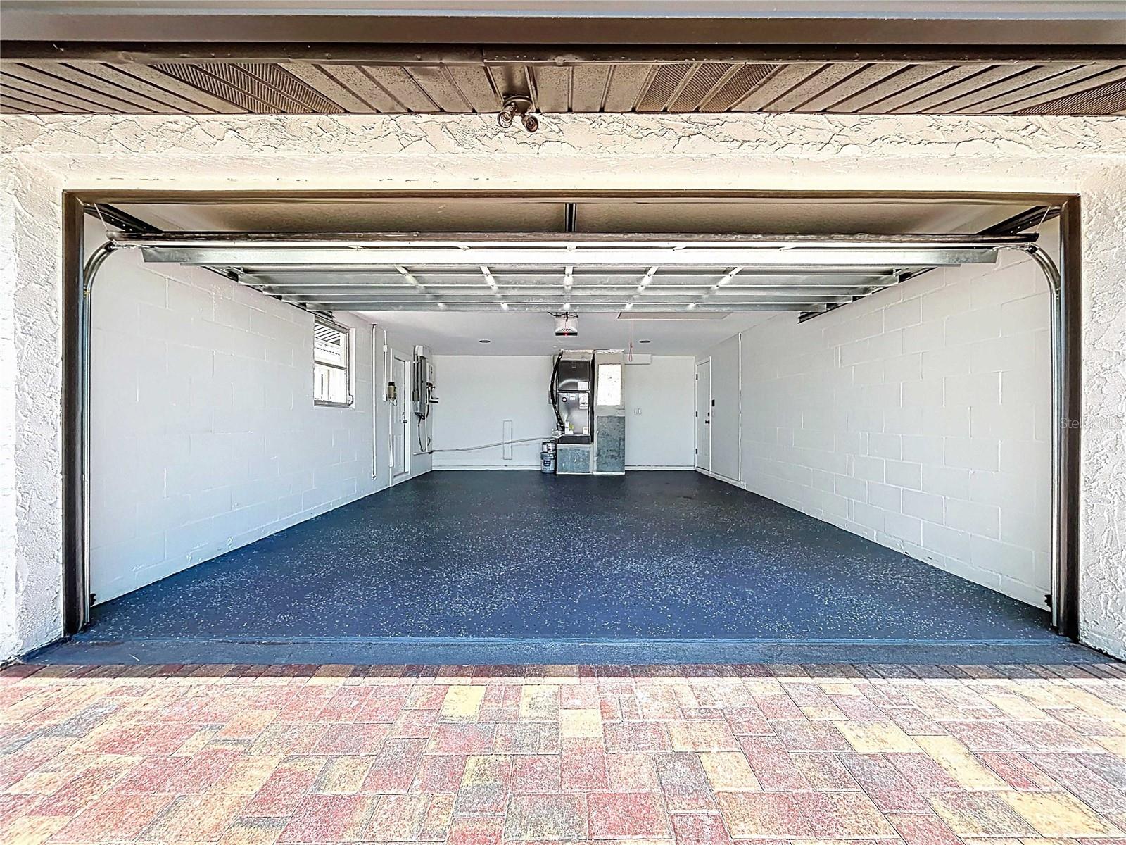 FLOR A MAR - Residential