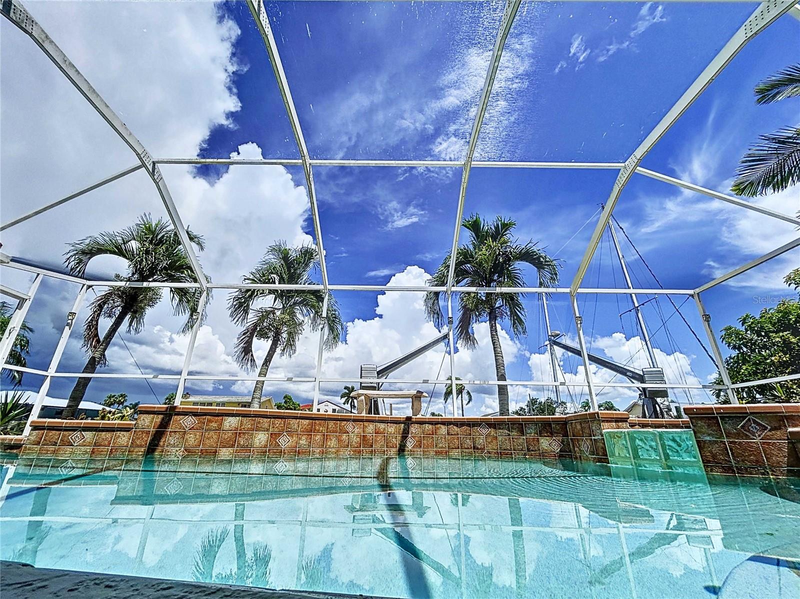 FLOR A MAR - Residential