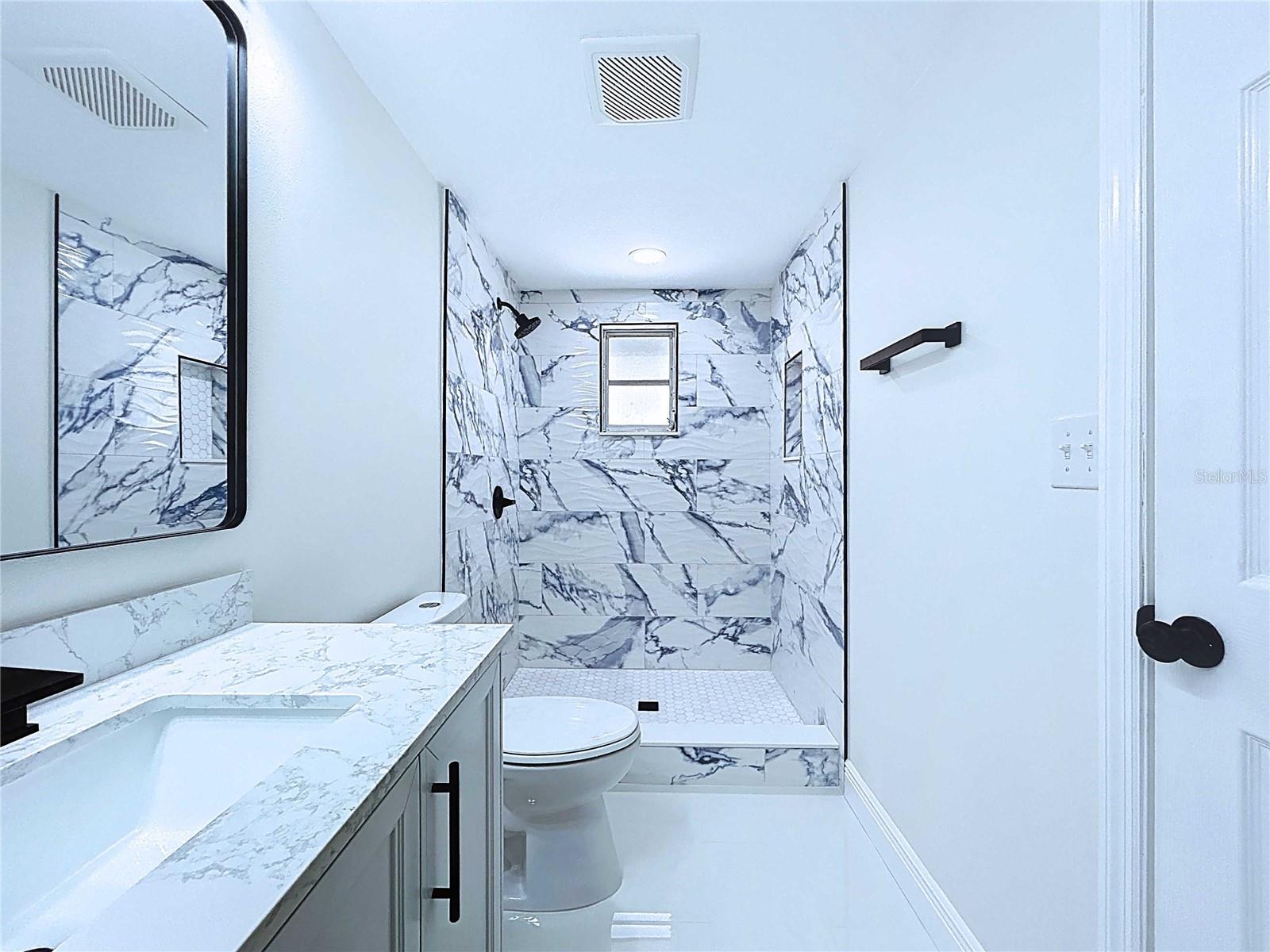 FLOR A MAR - Residential