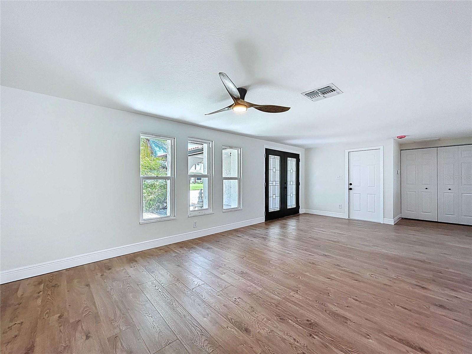 FLOR A MAR - Residential