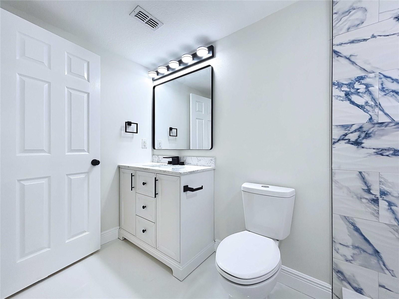 FLOR A MAR - Residential