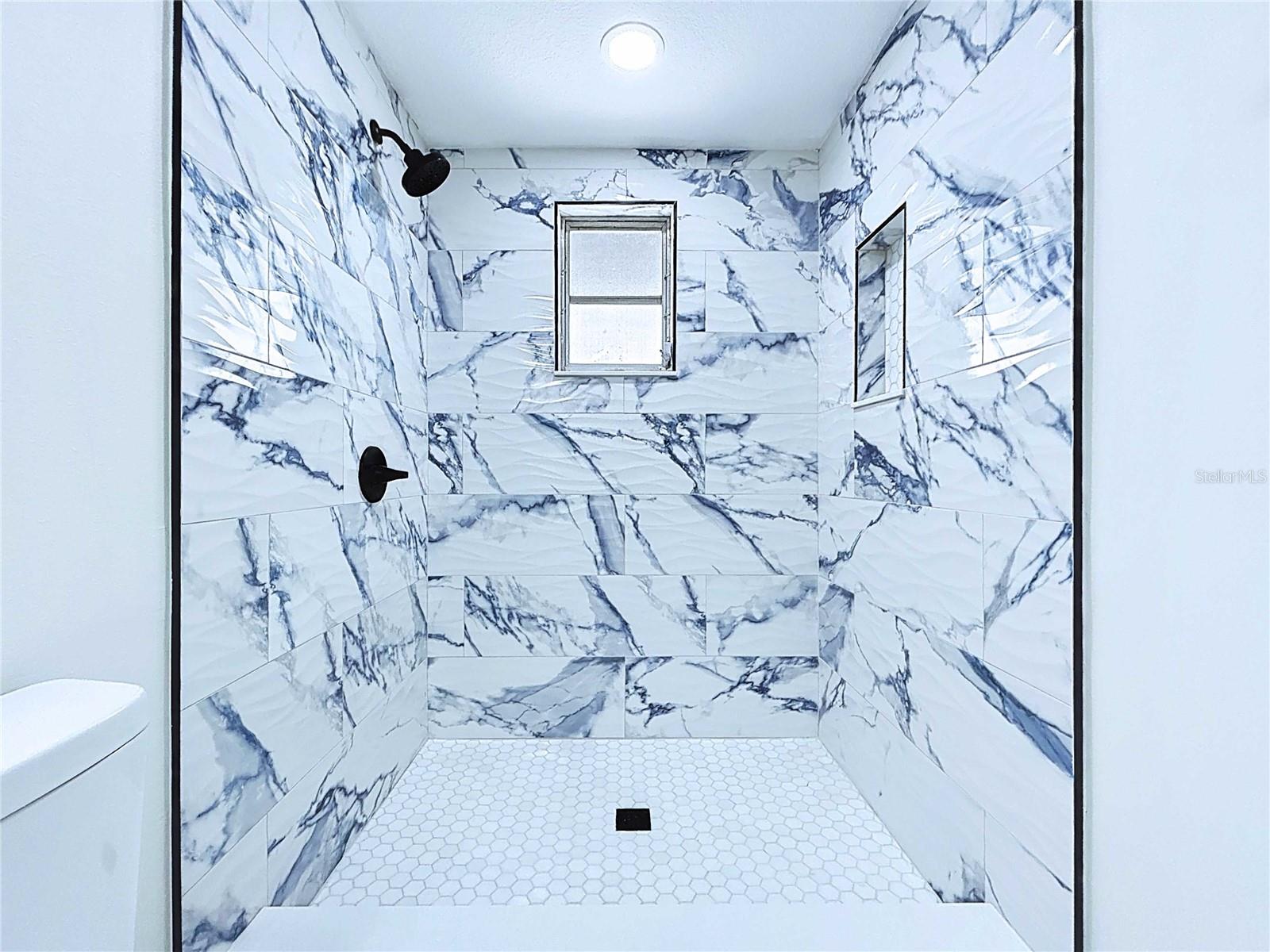 FLOR A MAR - Residential