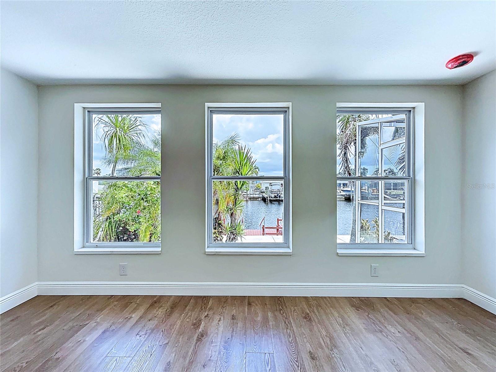 FLOR A MAR - Residential