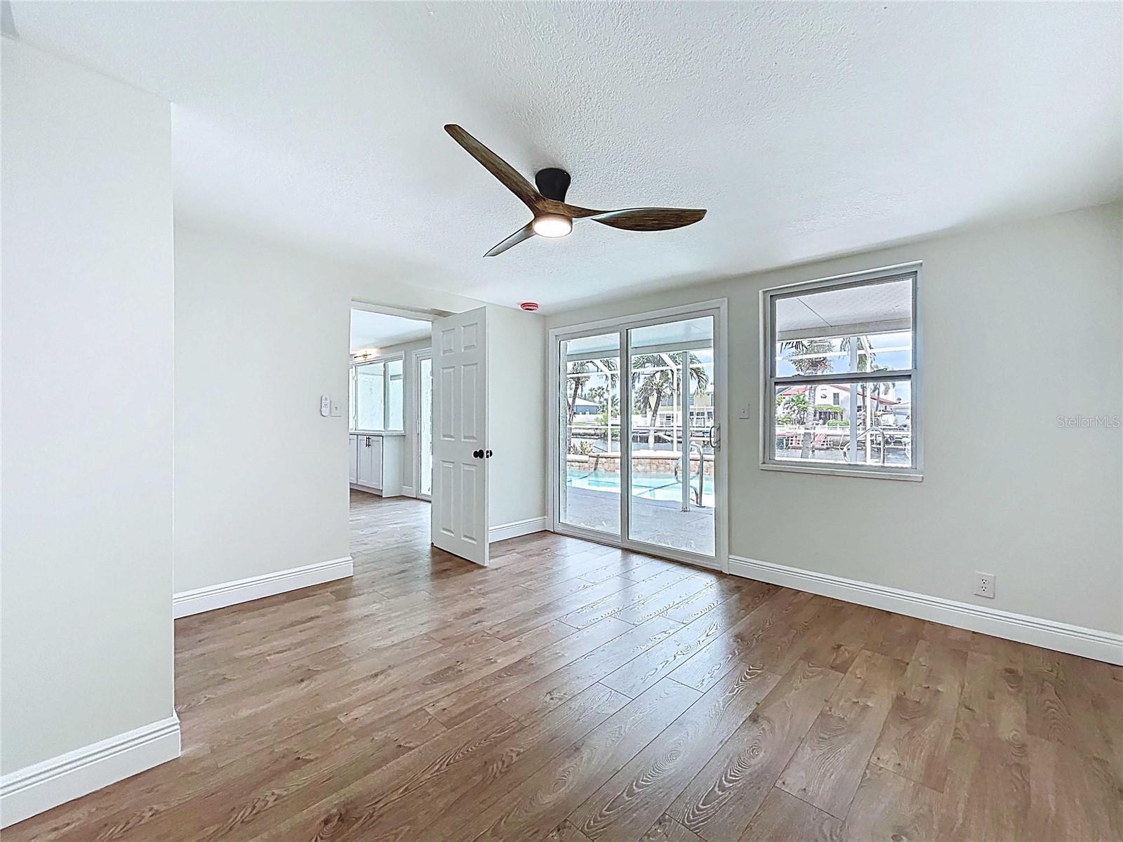 FLOR A MAR - Residential