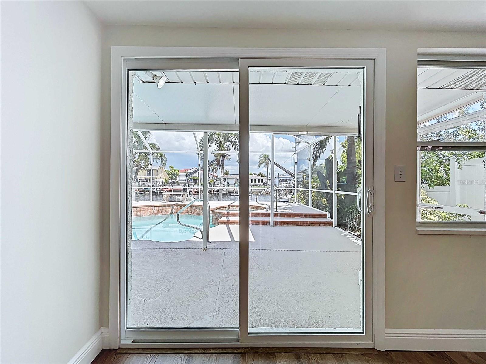 FLOR A MAR - Residential