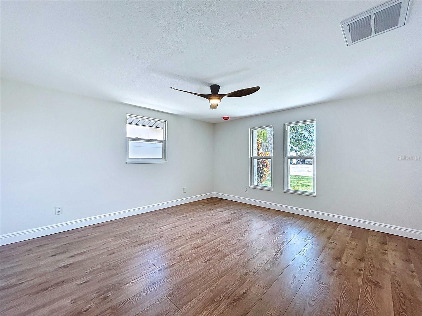 FLOR A MAR - Residential