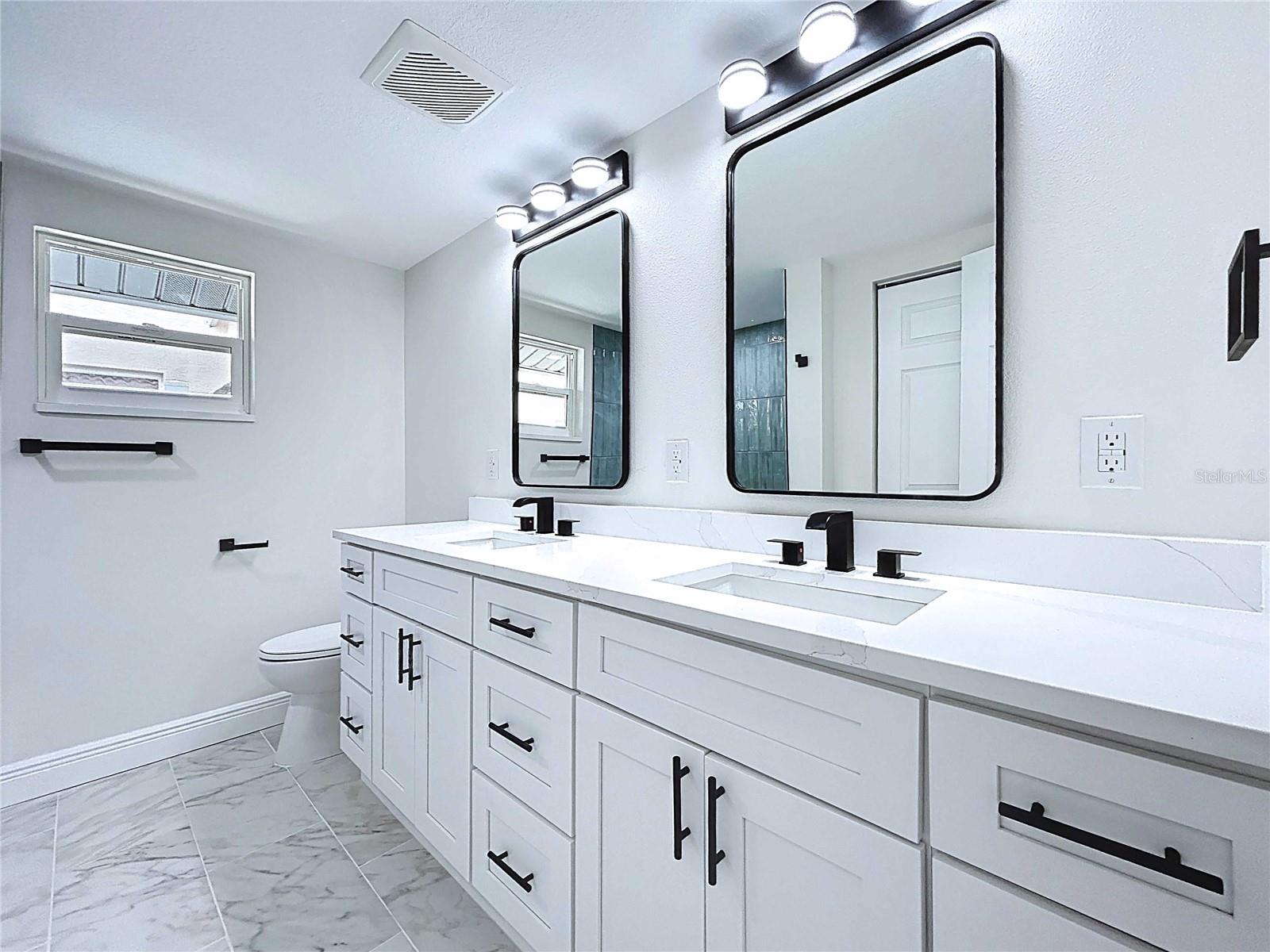 FLOR A MAR - Residential