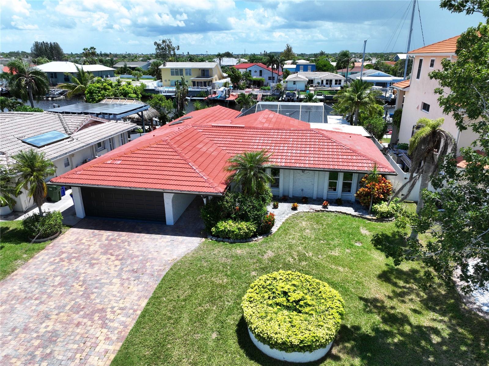 FLOR A MAR - Residential