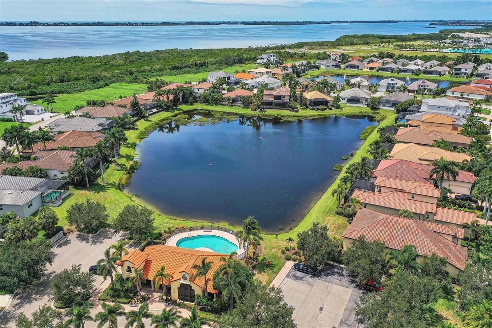 LEGENDS BAY - Residential